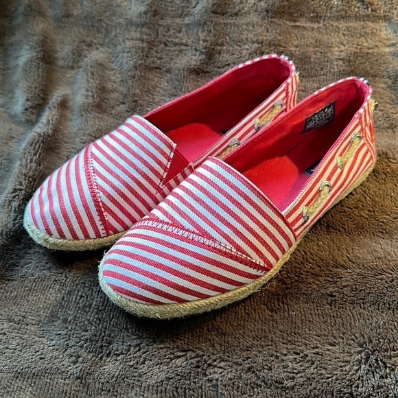 NAUTICA Rudder 2 Red and White Stripe Espadrille Size 6 - Picture 1 of 12
